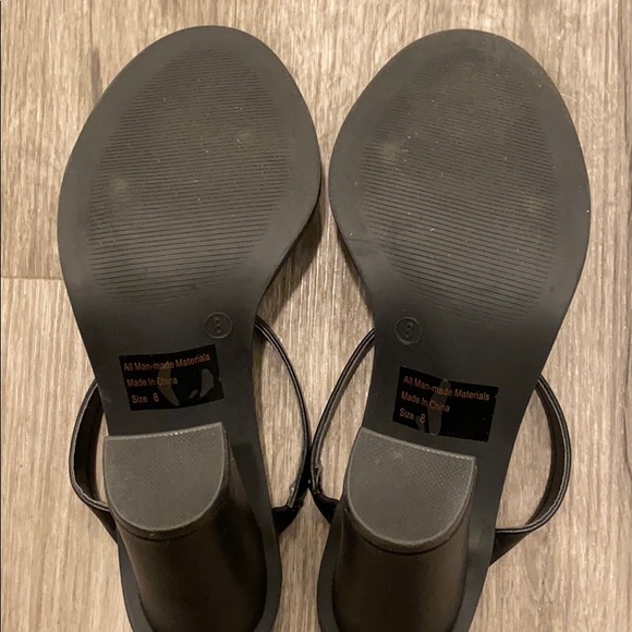 ❌SOLD❌ Wild Diva Double Strap Heels size 8 - Picture 4 of 5